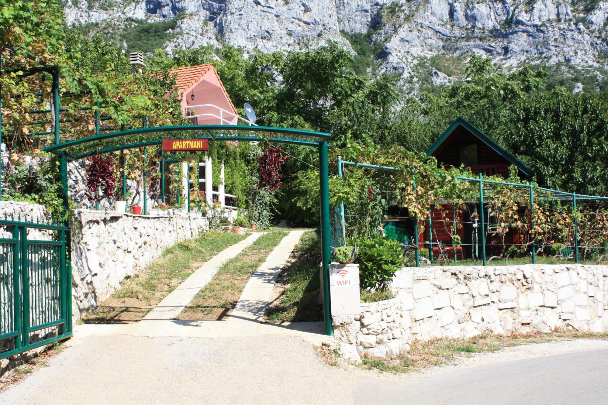 Holiday Village Ostrog Nikšić المظهر الخارجي الصورة